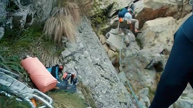 Origami Bottle! Revolutionary space-saving bottle by DiFOLD