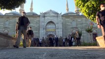 Milli Savunma Bakanı Akar, Kurban Bayramı namazını Selimiye Camisi'nde kıldı - EDİRNE