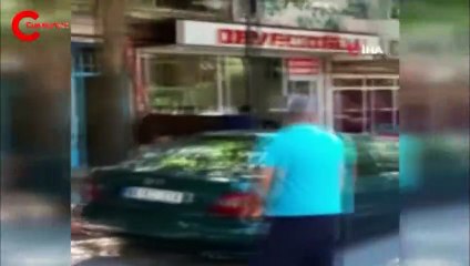 Kurbanlık boğa kaçınca çarşıyı birbirine kattı