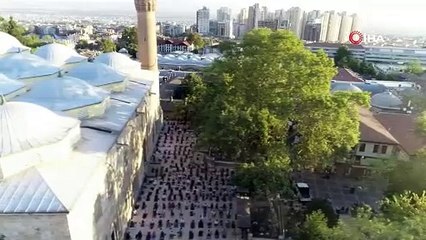 Bursa'da tarihi camiler doldu taştı