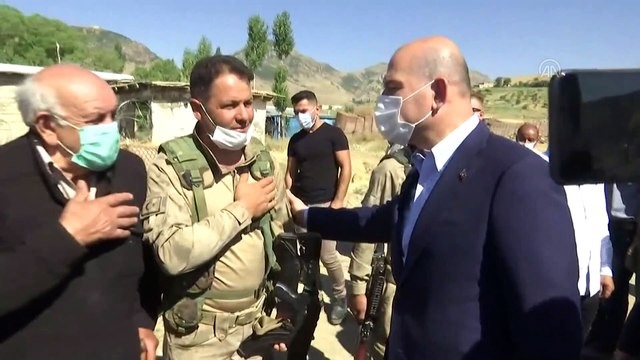 İçişleri Bakanı Süleyman Soylu Siirt Pervari Üs Bölgesi'nde görev yapan askerlerle bayramlaştı (1)