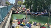 بعد إغلاق مخيمات مدينة كالي.. تضاعف أعداد اللاجئين في باريس وازدياد معاناتهم