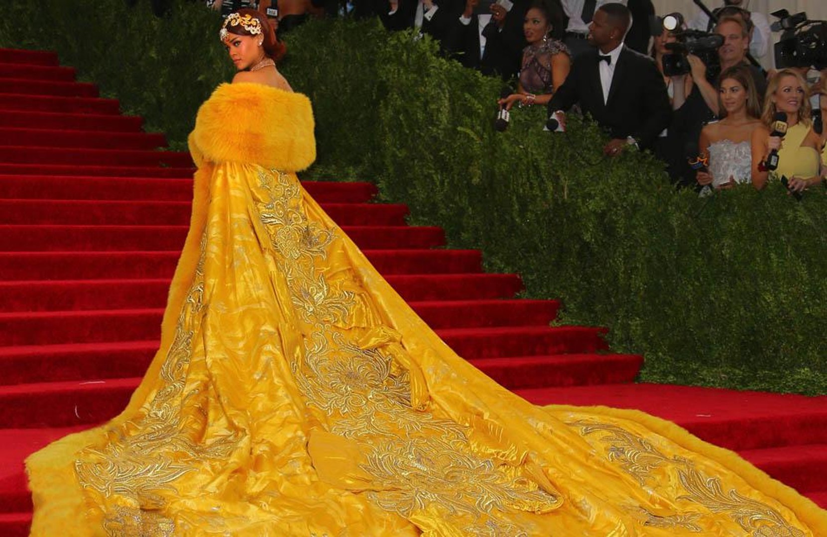 Rihanna felt like a 'clown' in her iconic yellow 2015 Met Gala dress