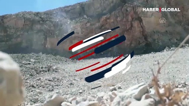 Mardin'de PKK'lı teröristlerce menfeze tuzaklanan 12 kilogram el yapımı patlayıcı imha edildi