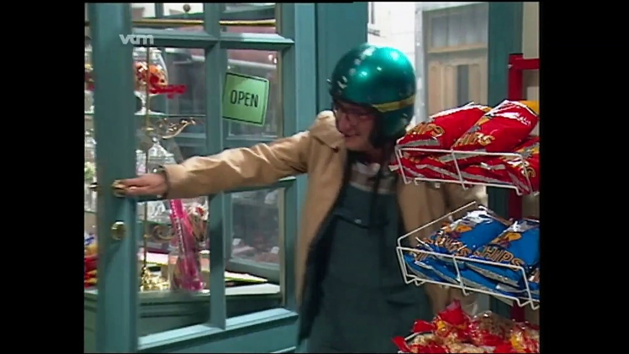 DE KOTMADAM - Seizoen 1 - Aflevering 2 - De Verhuring (2)