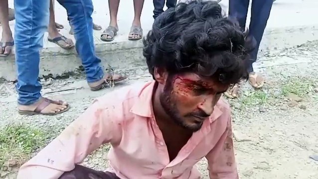 अनियंत्रित होकर आल्टो कार खाई में गिरी, पाँच लोग हुए गंभीर रूप से घायल