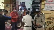 इंदौरः TI साहब के ट्रांसफर की खुशी में पुलिसकर्मी भूले सोशल डिस्टेंसिंग, वीडियो वायरल होने के बाद जांच शुरु