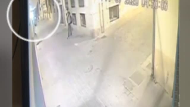 Detenidos dos ladrones en Almería que accedían a las casas trepando por las fachadas