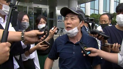 검찰, '취재진 폭행' 탈북민단체 박상학 대표 구속영장 기각 / YTN