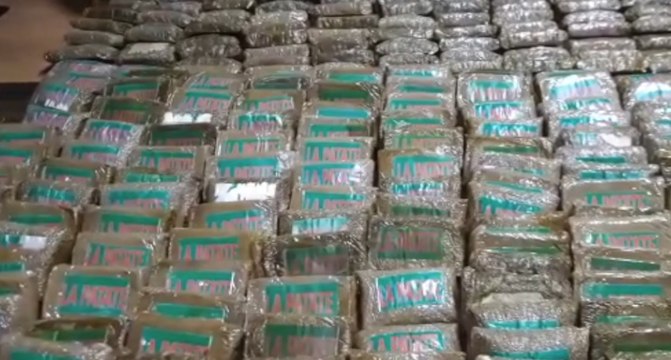 Sardegna - Recuperati in mare oltre 60 chilogrammi di hashish (31.07.20)