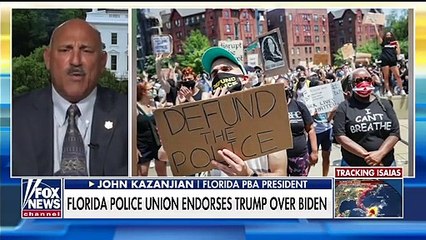 下载视频: Florida's largest police union endorses Trump in unanimous vote