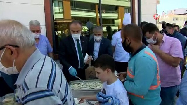 Başkan Aktaş, vatandaşlarla bayramlaştı