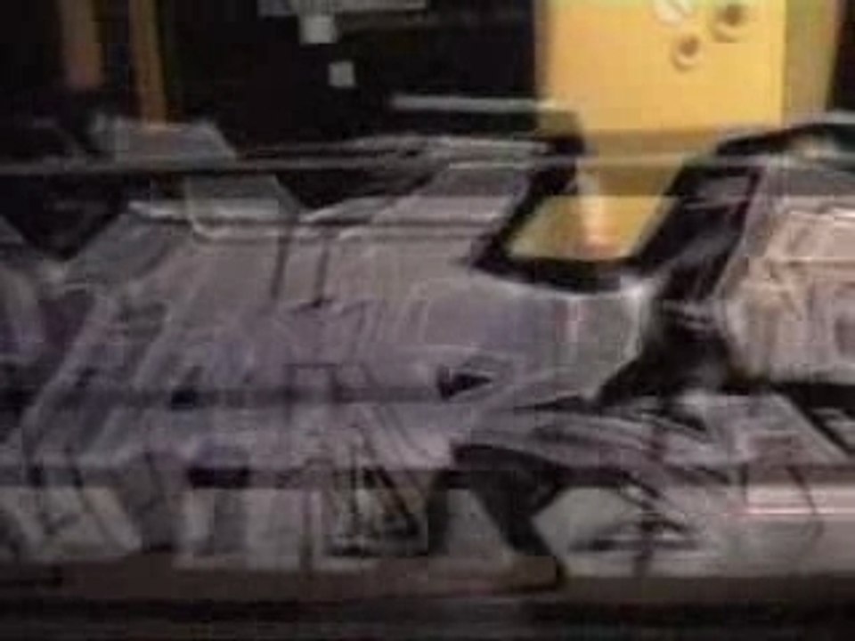 Graffiti Action on Berlin Subway (Hard 2 Burn)