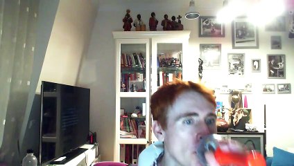 Wiwi égratigne "stuck with each other"