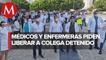 Con marcha, médicos exigen liberación del doctor Vicente Grajales en Chiapas