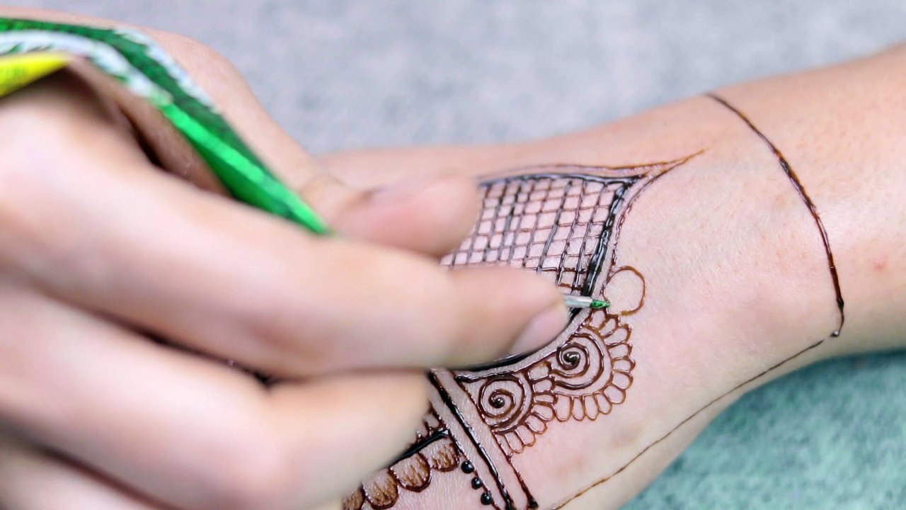 Eid Special Mehndi Design 2020 Full Back Hand  / Alia Mehndi - Eid Mubarak - تجهيزات العيد
