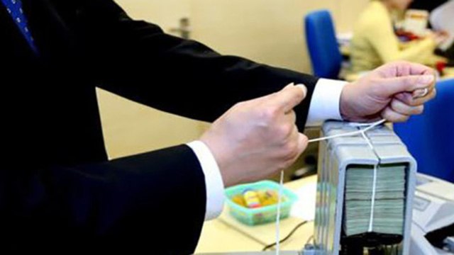 Điểm sáng trong bức tranh sụt giảm tín dụng Việt | VTC