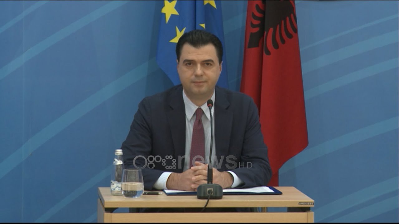 Live / Lulzim Basha konferencë për media