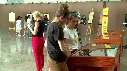 100 vjet bibliotekë/ Ekspozitë me qarkoret për pasurimin e saj