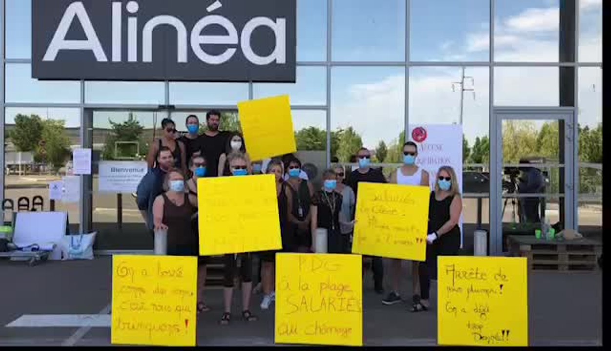 Les salariés d'Alinéa de Saint-Parres-aux-Tertres en grève