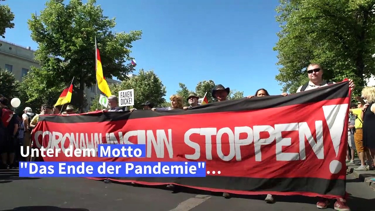 Tausende demonstrieren ohne Maske in Berlin gegen Corona-Politik