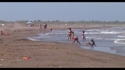 Mungojnë investimet në plazhin e Vilbashtovës, pushuesit: Ka ndotje dhe rruga është copë-copë!