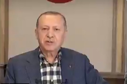 Erdoğan konuşurken prompter bozuldu