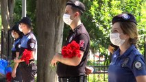 İstanbul İl Emniyet teşkilatından Polis Şehitliği'ne bayram ziyareti - İSTANBUL