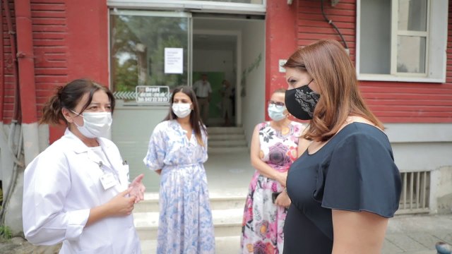 Masat kundër Covid/ Manastirliu: Maska e detyrueshme në ambientet e mbyllura
