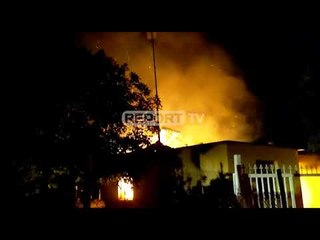 Digjen tre banesa në Bajzë të Shkodrës, shpëtojnë fatmirësisht 5 persona, 2 prej tyre të moshuar