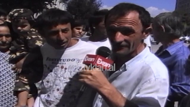 Te semuret mendore ne Elbasan nuk marrin perkrahjen sociale (2 Gusht 2000)