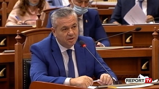 Report TV - Debati për ish-të përndjekurit, Murrizi: Socialistët dëmshpërblyen më mirë se PD-ja