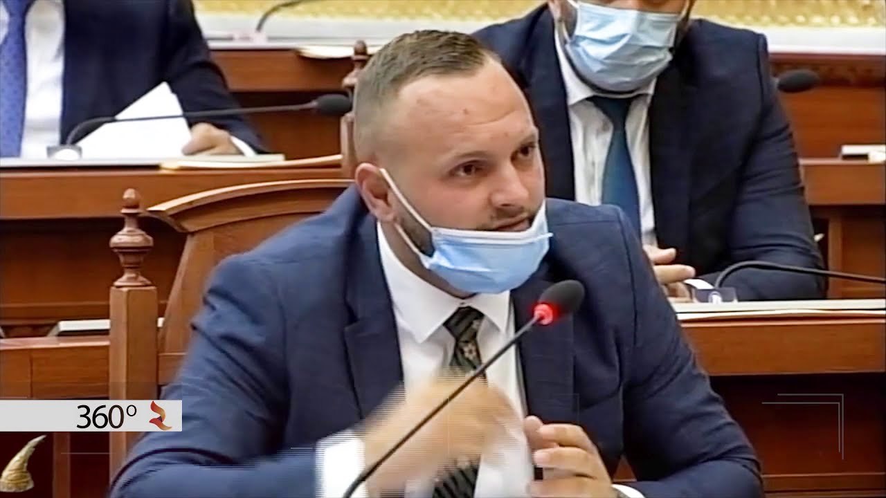 HALIT VALTERI RRISNI TESTIMET PËR COVID IN, SE SHQIPTARËT PO I VRET FRIKA