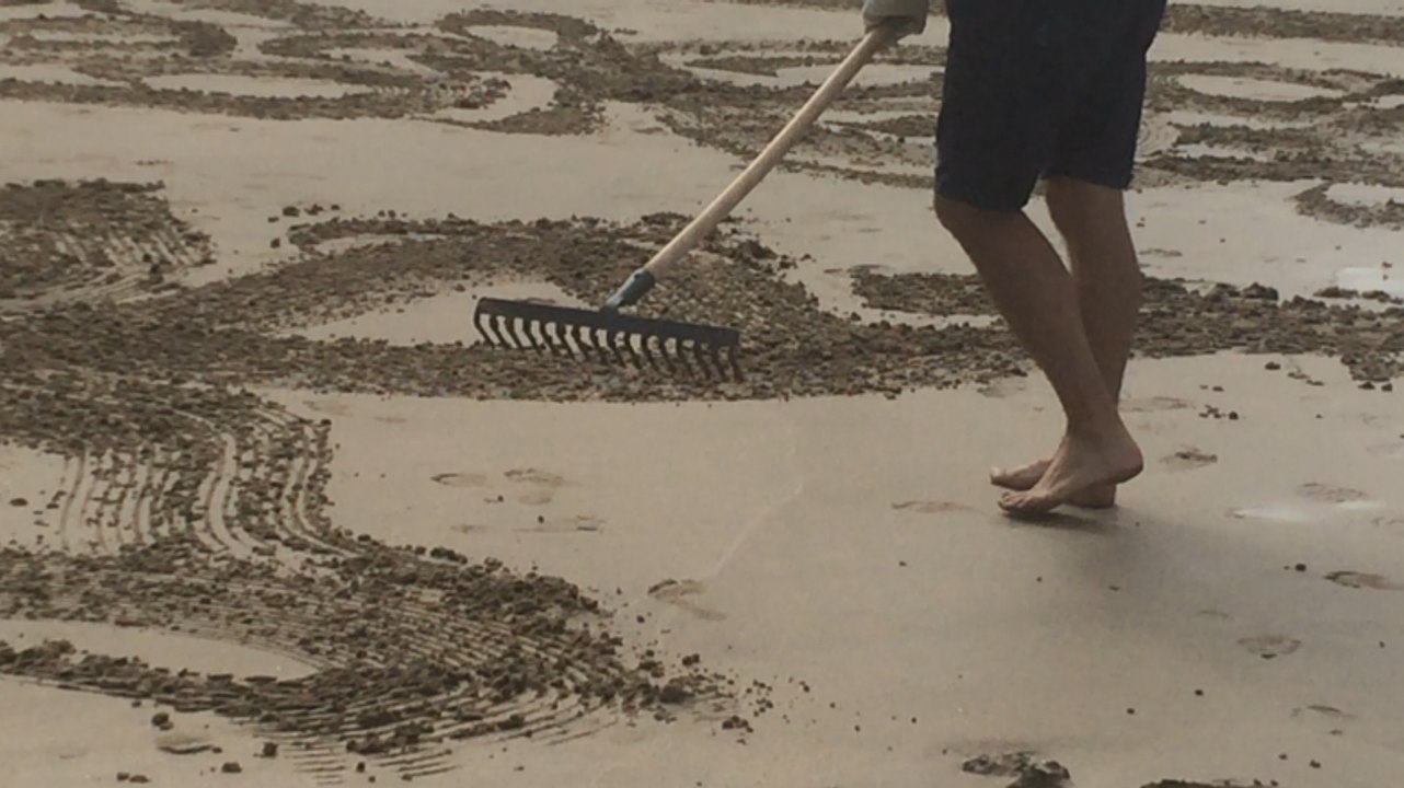 Calligraphie sur la plage à Villerville