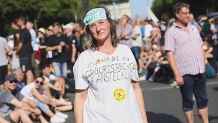 Marcha negacionista de Berlín proclama el fin de la pandemia en pleno repunte