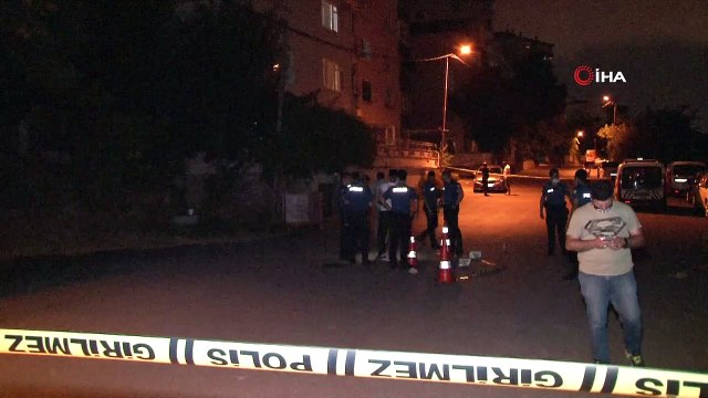 Kartal'da kavgayı ayırmak isteyen polis kurşunların hedefi oldu
