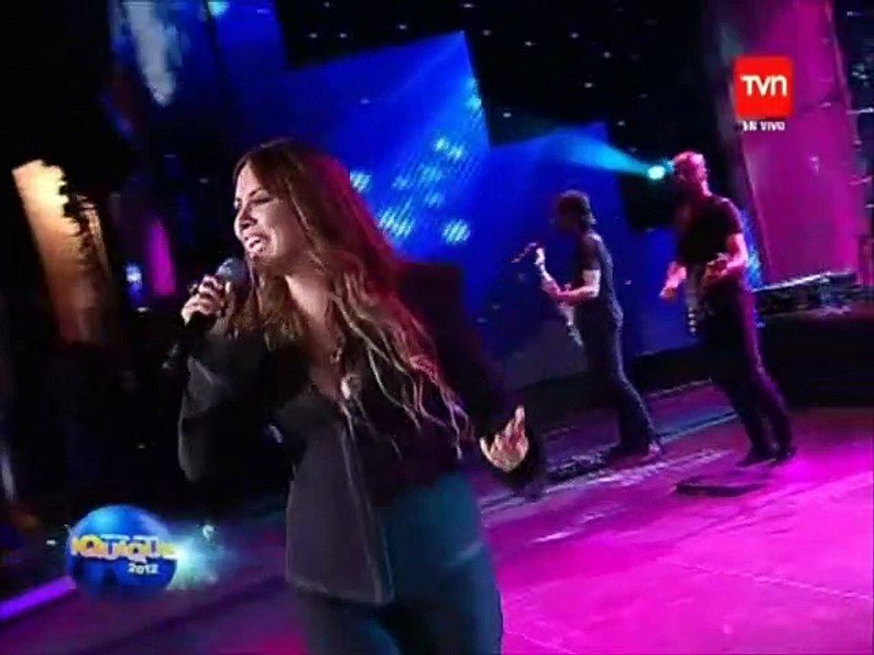 Myriam Hernández ↔ La fuerza del amor → Backstage | (from Myriam Hernández: Festival Verano Iquique) — (Año: 2012)