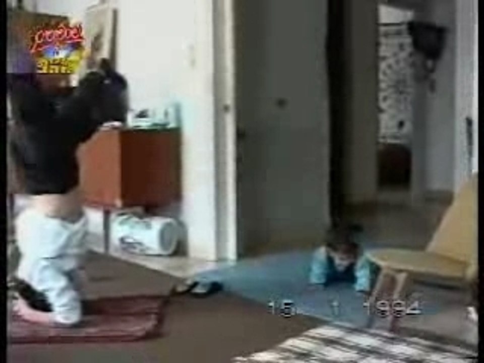 MAMAN FAIT DU YOGA