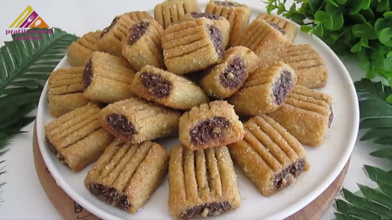 BİR ŞERBETLİ TATLI BU KADAR MI HAFİF BU KADAR MI LEZZETLİ OLUR LOKUM GİBİ İRMİK TATLISI TARİFİ✔