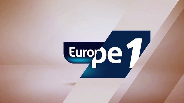 BEST OF - Stéphane Bern sur Elizabeth II : Elle ne travaille que 5 minutes tous les 25 ans (Canteloup)