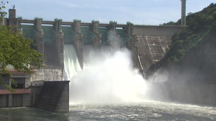 충주댐 내일 2년 만에 수문 방류..."초당 3천t 하류로" / YTN