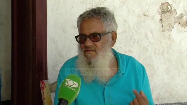 Mjeshtri i anijeve të drurit/ Një nga artizanët e rrallë që nuk e ndal punën edhe sot në pension