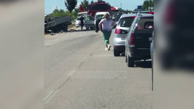 Aksident në rrugën Levan-Tepelenë/ Përplasen dy automjete, plagosen 4 persona: Pa koment