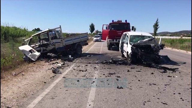 Dy shoferët dhe dy pasagjerët plagosen në një aksident - Vizion Plus