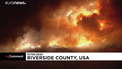 Californie : les pompiers à la peine face à un énorme feu de forêt