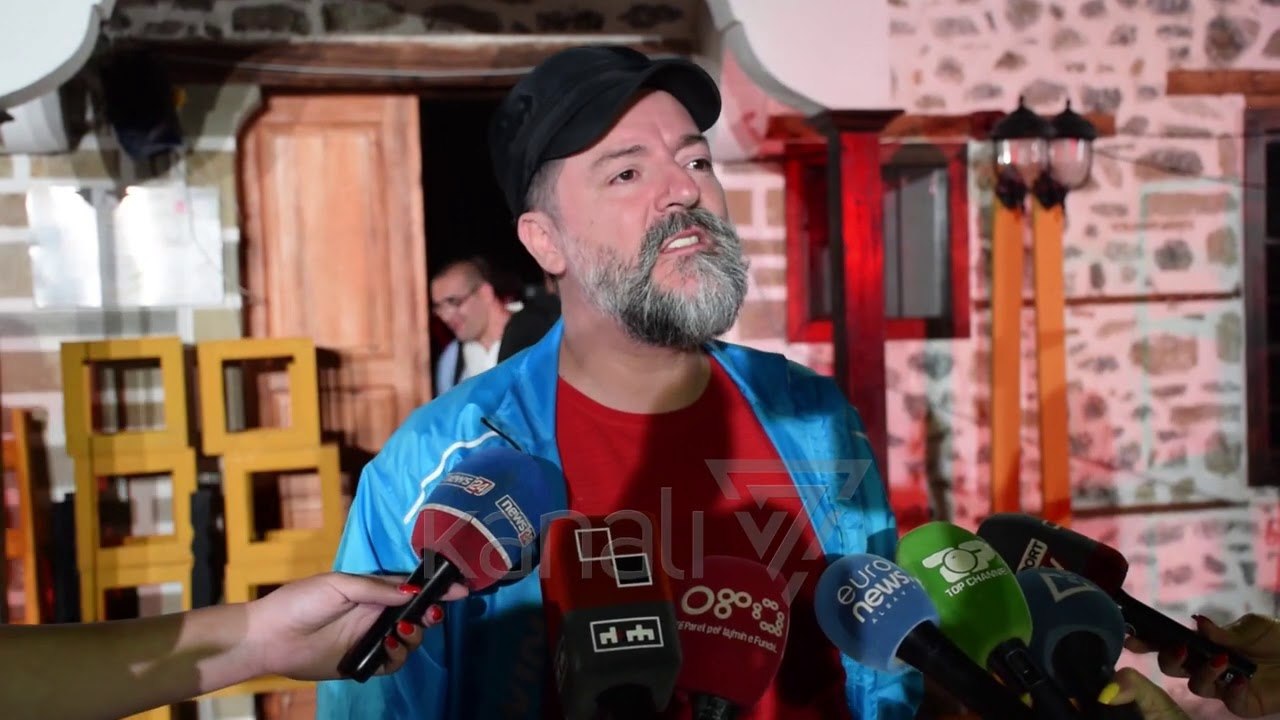 PUBLIKU KORÇAR SHIJON PREMIEREN “PAS VDEKJES” NE OBORRIN E MESONJETORES - News, Lajme - Kanali 7