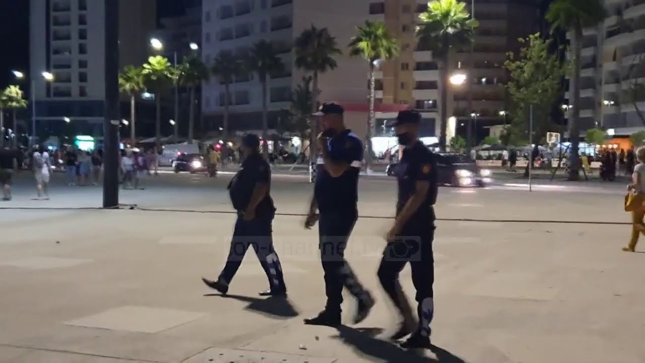Mbrëmje e qetë në Vlorë/ Policia ndalon muzikën në Lungomare