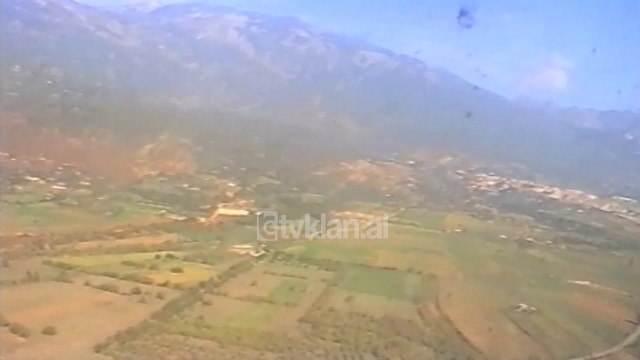 Tropoje, ushtria jugosllave qellon drejt banoreve (10 Gusht 2000)
