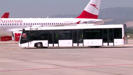 Top News - Jo azil për shqiptarët/ 110 persona riatdhesohen nga Franca