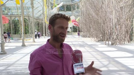 Ngjyra shqiptare në Madrid/ Artisti Petrit Halilaj hap ekspozitën në pallatin e Kristaltë